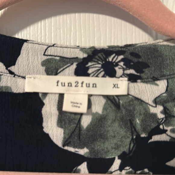 fun2fun 3/4 length sleeve top. - Picture 2 of 5